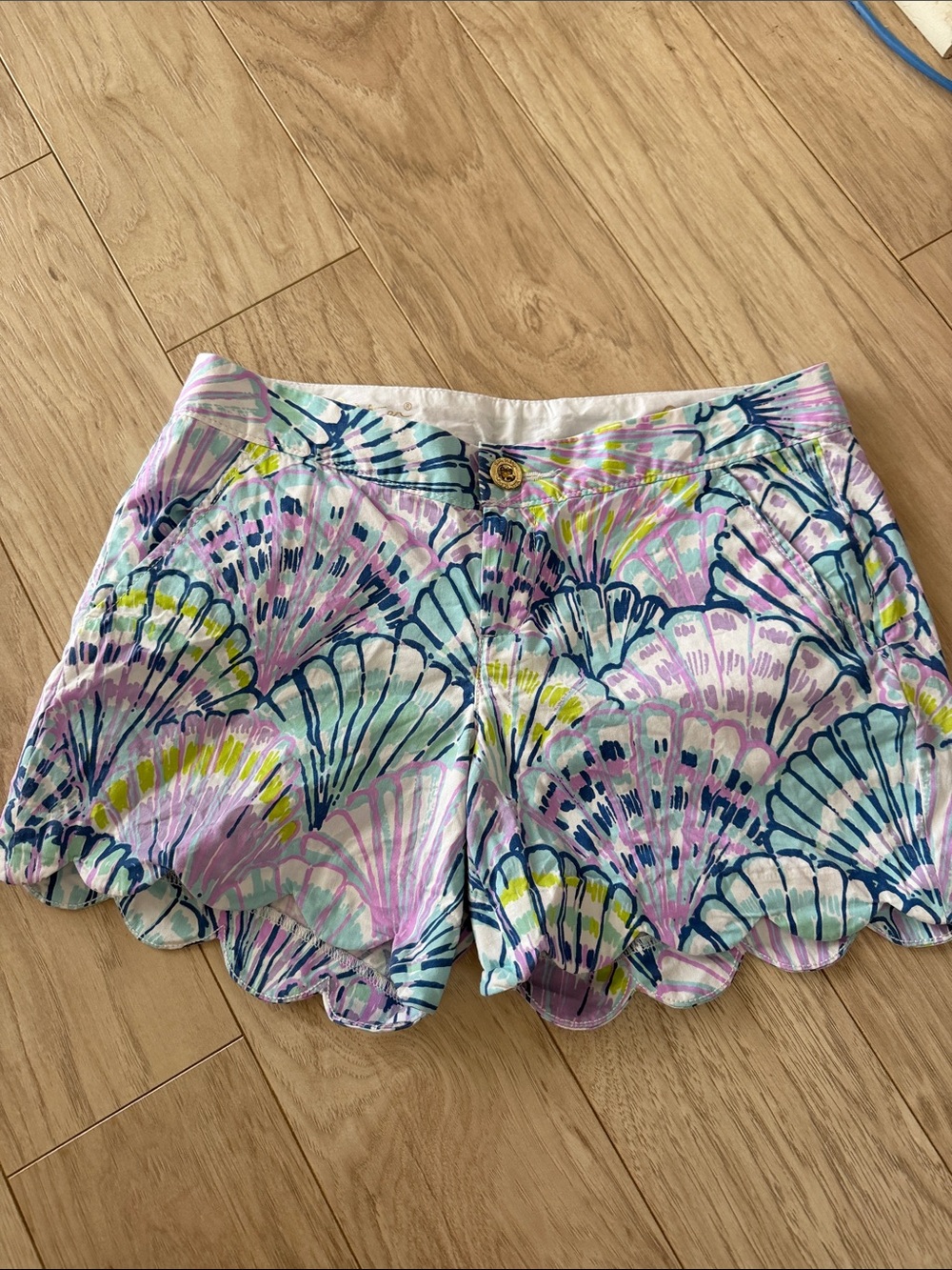Lilly Pulitzer Buttercup Shorts in Oh Shello Size 0